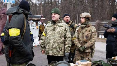 Жители Киевской области отказались приветствовать приехавшего к ним Порошенко