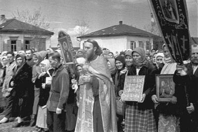 На какие деньги Православная церковь существовала при СССР - Русская семерка