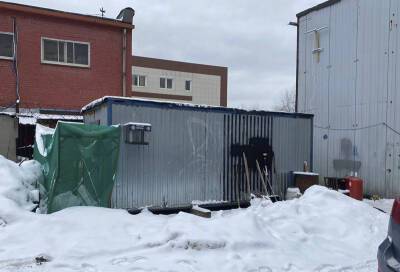 Тела четырех мужчин обнаружили на складе в Москве