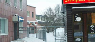 МЧС выписало штраф павильону «Шаурма», который мешает проезду пожарных машин в Петрозаводске