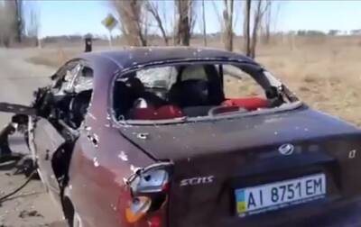 На Киевщине российские военные расстреляли авто, есть жертвы
