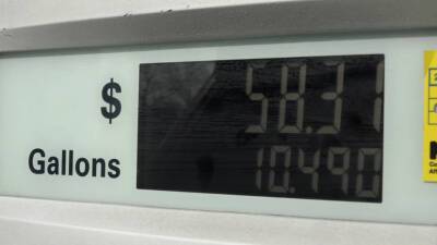 «Это очень тяжело понять»: цена на бензин в США достигла рекордного максимума