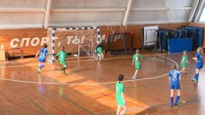 Команды девушек сразились на первенстве области по мини-футболу - penzainform.ru - Никольск