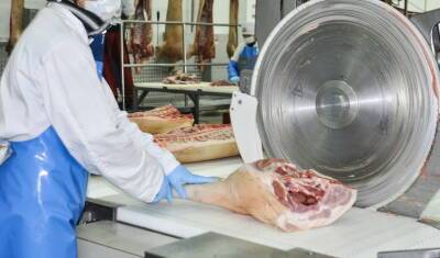В Тюменской области за год с продажи снято 19 партий испорченной мясной продукции
