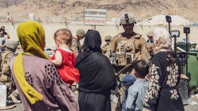 США просят другие страны принять афганцев, покинувших страну после падения Кабула