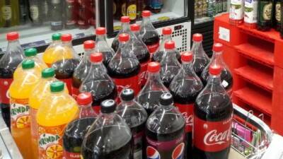 Компании Coca-Cola и PepsiCo объявили о приостановке деятельности в России