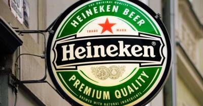 Компания Heineken приостановила производство и продажу пива в России