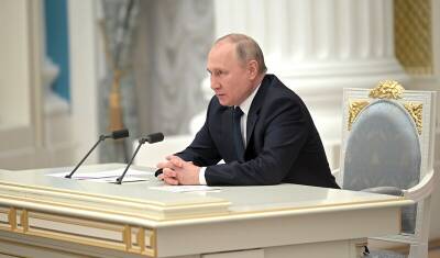 Владимир Путин подписал закон о мерах поддержки граждан и бизнеса