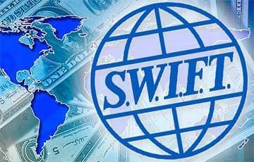 ЕС принял решение об отключении трех белорусских банков от SWIFT