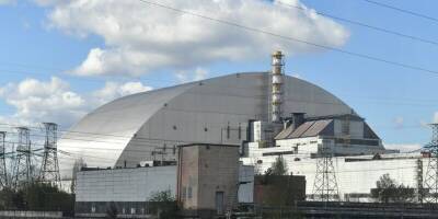 Чернобыльская АЭС, оккупированная войсками РФ, полностью обесточена: возможна утечка радиации, - Кулеба