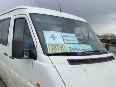 Оккупанты срывают эвакуацию жителей Бучи и Ворзеля. Российские военные заблокировали 50 автобусов с людьми под Киевом