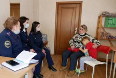 Ульяновские следователи навестили прибывших из ДНР и ЛНР детей-сирот