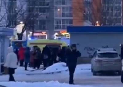 В Челябинске Audi насмерть сбила женщину на остановке