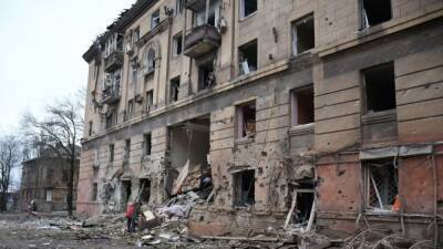 Украина обвиняет Россию в бомбёжке детской больницы в Мариуполе