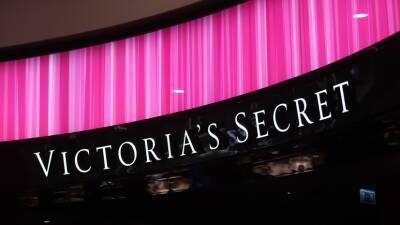 Victoria’s Secret объявила о временной приостановке работы в России