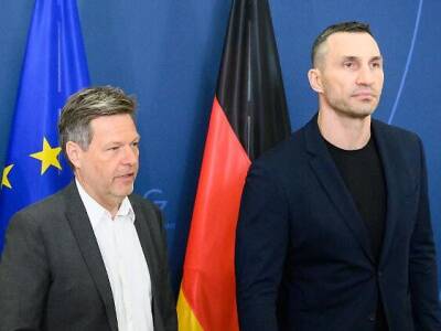 Владимир Кличко в Берлине встретился с министром экономики по оказанию помощи Украине