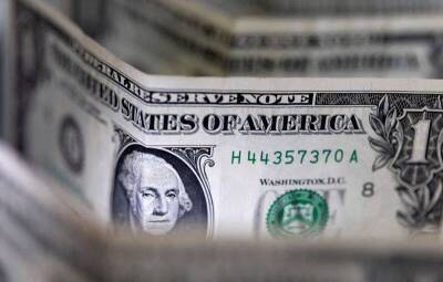 Доллар вырос, пока в центре внимания данные по занятости в США