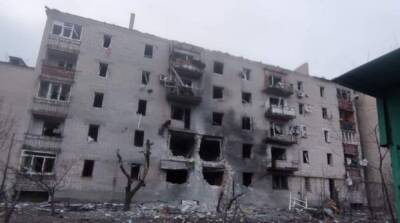 Оккупанты продолжают атаковать Донбасс: утром обстреляли школу и два дома Северодонецка