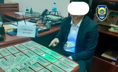 В Ташкенте задержали завкафедрой одного из вузов при получении взятки