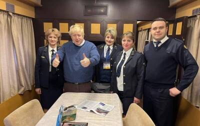 Джонсон поблагодарил железнодорожников Украины