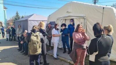 Двух врачей израильского госпиталя в Украине выслали за злоупотребление алкоголем