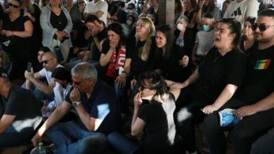 Израиль прощается с погибшими в теракте в Тель-Авиве