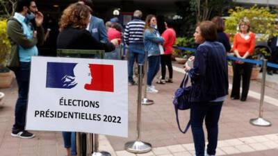 Макрон и Ле Пен вышли во второй тур: израильтяне выбирают президента Франции