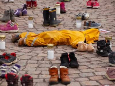 В Хельсинки прошла акция о погибших в Мариуполе детях