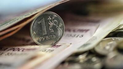 В Таджикистане официальный курс российского рубля побил все рекорды