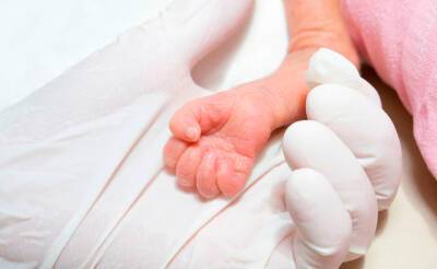 В Нукусе врачи передали в морг живую новорожденную девочку. Она погибла после того, как ее попытался вскрыть патологоанатом