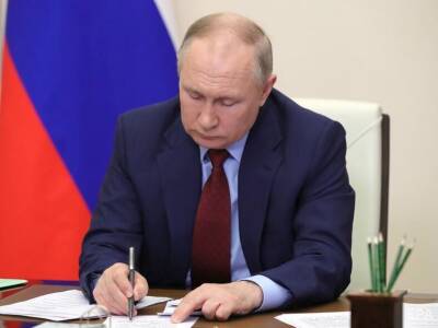 Путин заявил, что начал "спецоперацию" против Украины, преследуя "благородные" цели