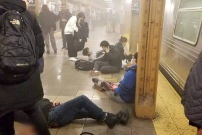 В метро Нью-Йорка теракт: много погибших и раненых