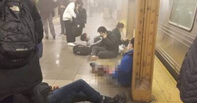 В Нью-Йоркском метро произошла стрельба, есть жертвы (фото, видео)