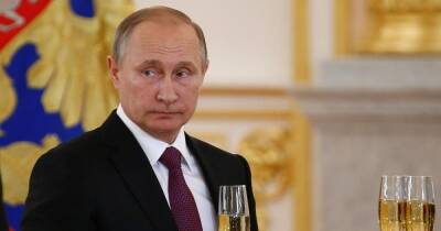 Блицкриг не состоялся, финансовая система РФ прочно стоит на ногах, — Путин о санкциях