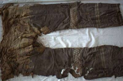 Ученые раскрыли тайну самых старых штанов в мире, которым 3000 лет