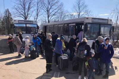 Эвакуация из Луганщины: еще 115 человек вывозятся из-под обстрелов