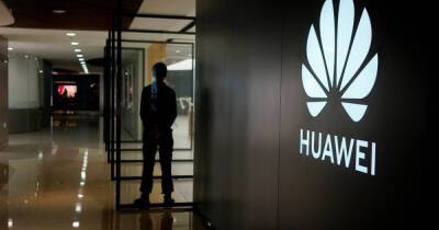 Huawei удалила программы российских банков для смартфонов на Android