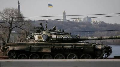 Танки, бронированные машины, ракетные установки: Путин вооружает украинскую армию