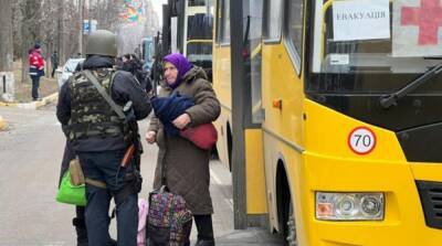 В Луганской области продолжается эвакуация населения: в Попасной не стихает огонь