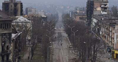Россия хочет 9 мая провести "парад победы" в разрушенном Мариуполе, — советник мэра