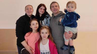 Семья репатриантов-беженцев с 5 детьми мечтает встретить Песах в доме израильтян