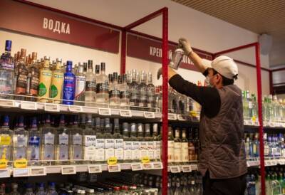 Россияне перестали скупать сахар и переключились на алкоголь – росСМИ
