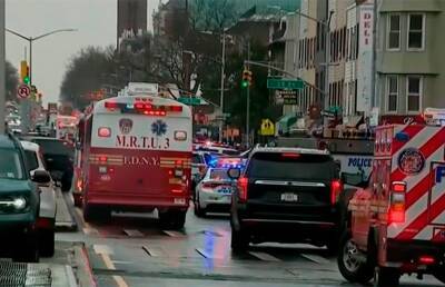В США задержали подозреваемого в стрельбе в метро Нью-Йорка