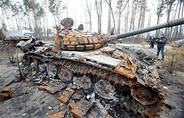 Большой бой под Киевом: украинские защитники уничтожили массу бронетехники врага