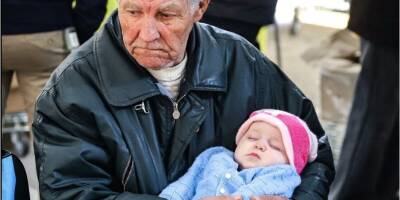«Убаюкивал, чтобы она была счастлива». История 84-летнего дедушки, спасшего свою семью из-под обстрелов на Запорожье