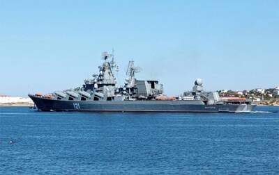Пентагон: Крейсер Москва остается на плаву