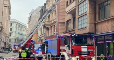 ФОТО. Пожар в Вецриге: на ул. Вальню горела квартира