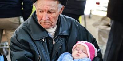 Провел за рулем несколько суток. История 84-летнего Валентина Николаевича, спасшего свою семью от бомбежек, растрогала Сеть