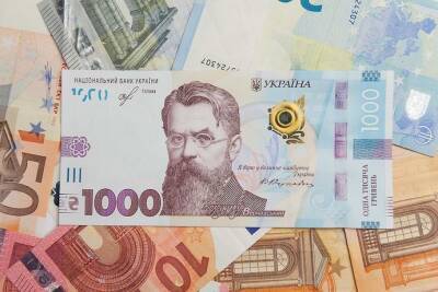 НБУ разрешил населению покупать наличную валюту