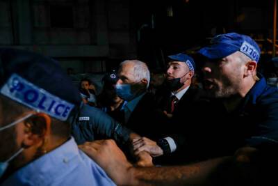 ЧП в Хадере: полиция ведет погоню за сбежавшим «террористом»